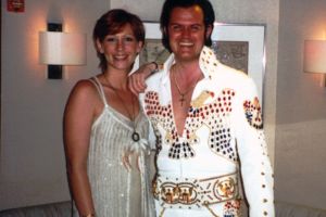 Rusty mit Claudia Jung auf der MS-Astor 2000