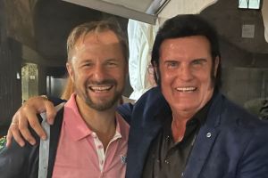 Rusty mit dem Schauspieler & Jedermanndarsteller 2024 Philipp Hochmair