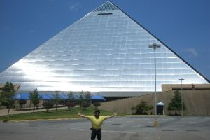 Die beruehmte Pyramide von Memphis